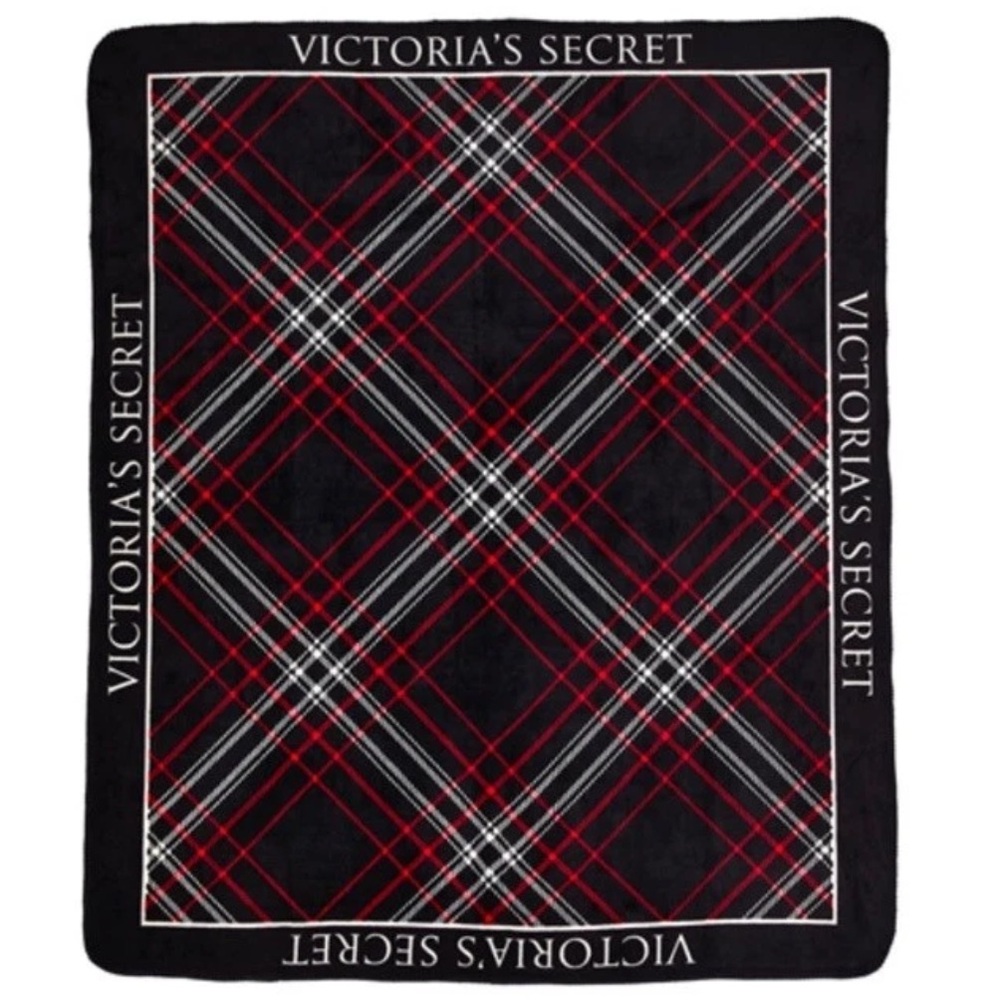 Victoria's Secret 2025 Holiday Black and Red Plaid Cozy Fleece Blanket